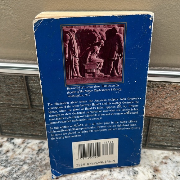 Hamlet (Folger's Library General Reader's Shakespeare) - GOOD - Picture 2 of 3